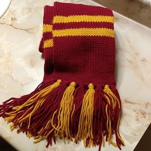 Hand Knitted Harry Potter Gryffinder Scarf